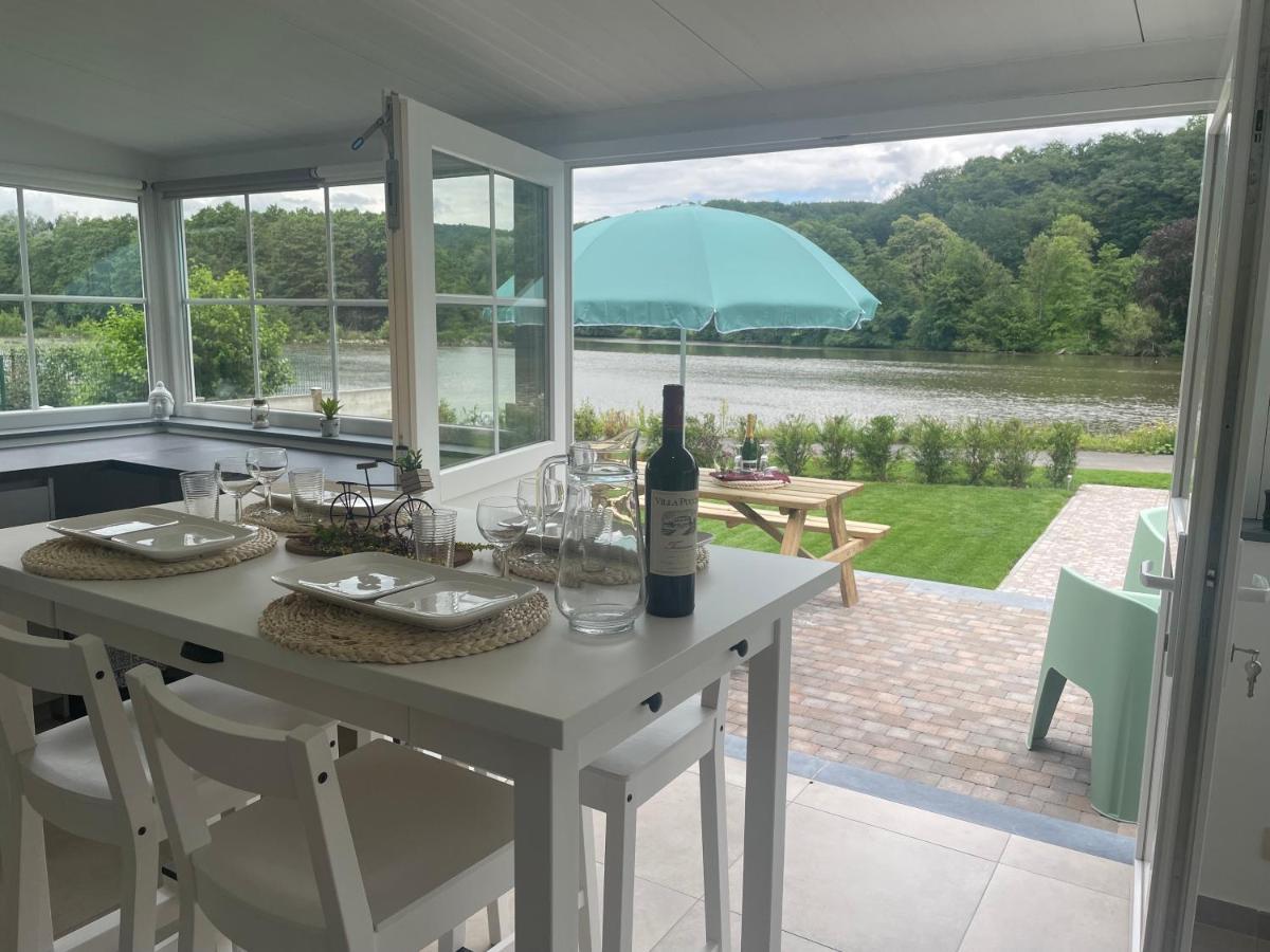 La Petite Maison Au Bord De L'Eau Hastiere-par-dela Exterior foto